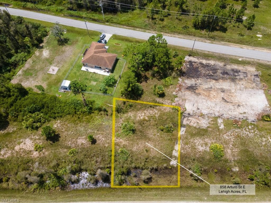 858 Arturo ST E LEHIGH ACRES, FL 33974