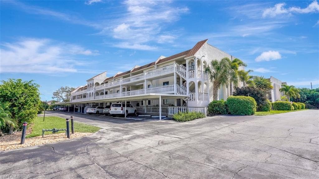 9395 Pennsylvania AVE 33 BONITA SPRINGS, FL 34135