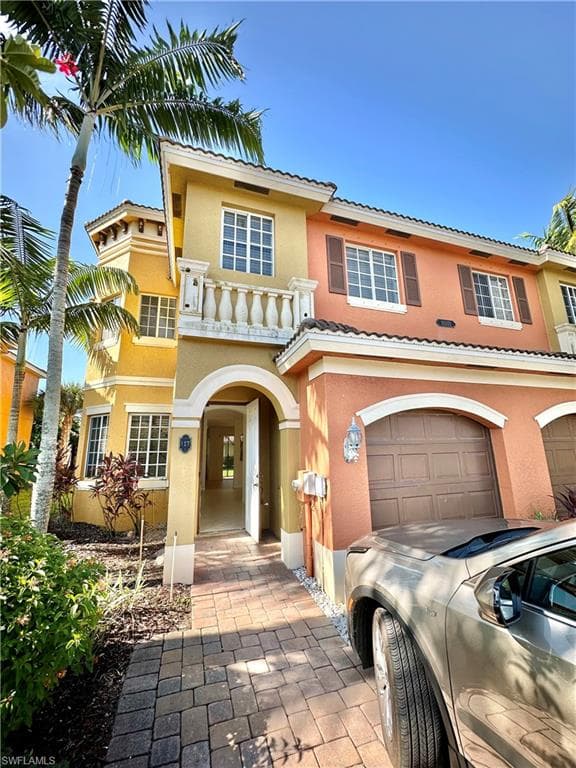10101 Tin Maple DR 117 ESTERO, FL 33928