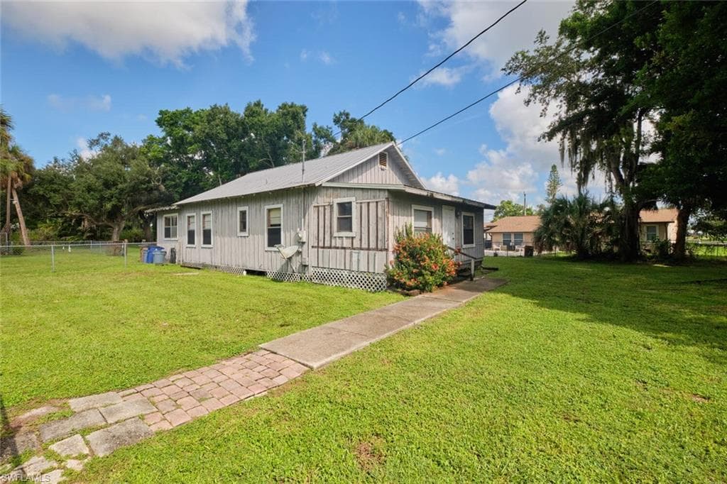 2255 S Olga DR FORT MYERS, FL 33905