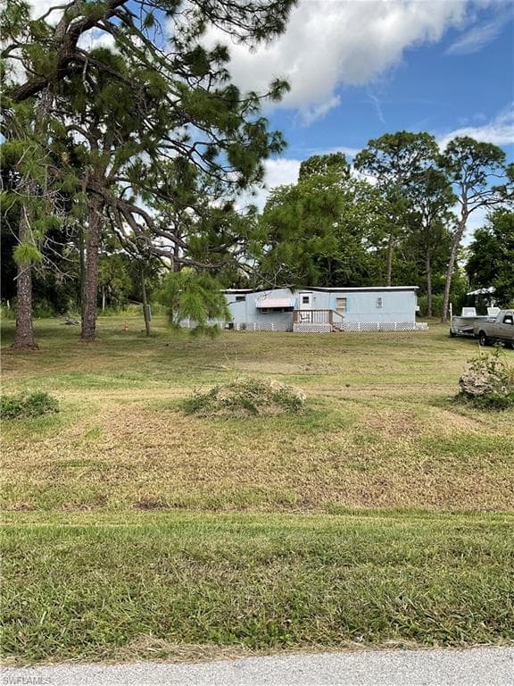 7885 Breeze DR NORTH FORT MYERS, FL 33917