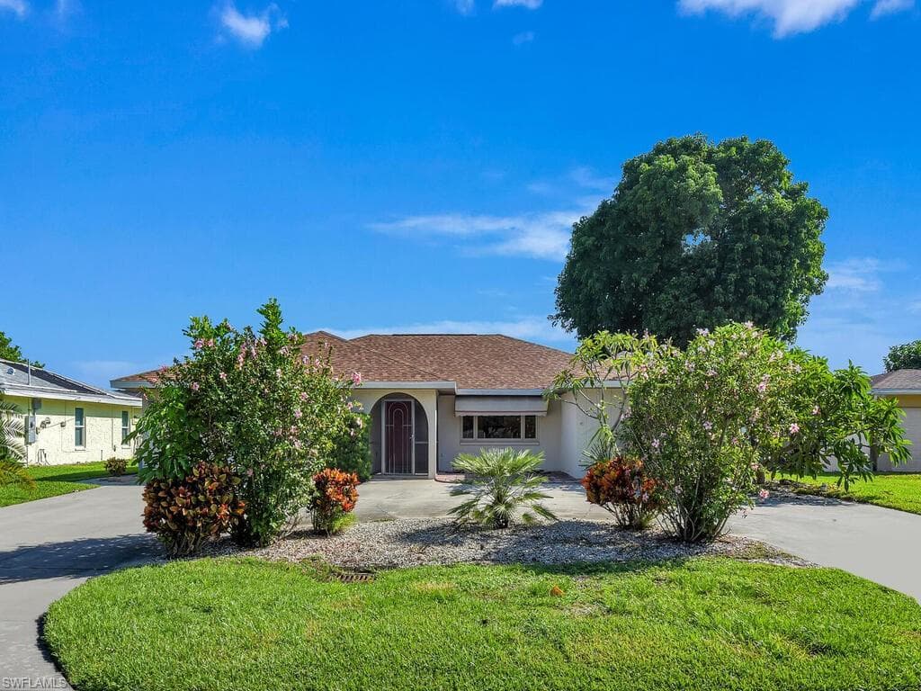 3907 SE 10th AVE CAPE CORAL, FL 33904