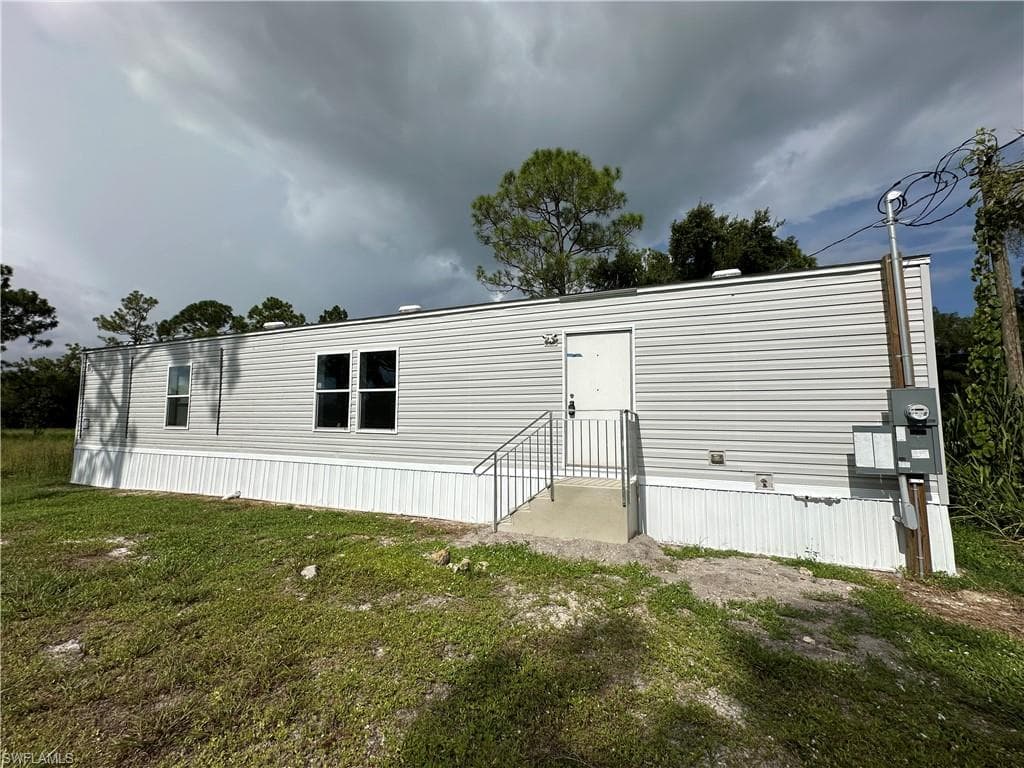 8086 Heck DR 15 NORTH FORT MYERS, FL 33917
