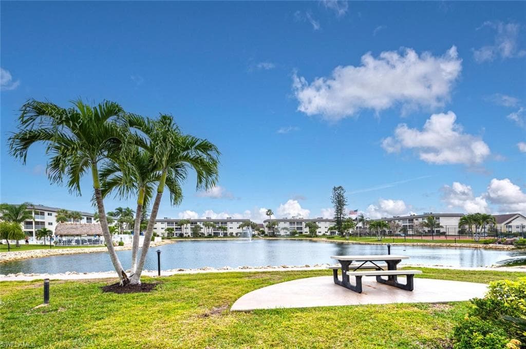 1000 Manatee RD A106 NAPLES, FL 34114