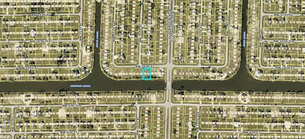 2422 10th ST CAPE CORAL, FL 33908
