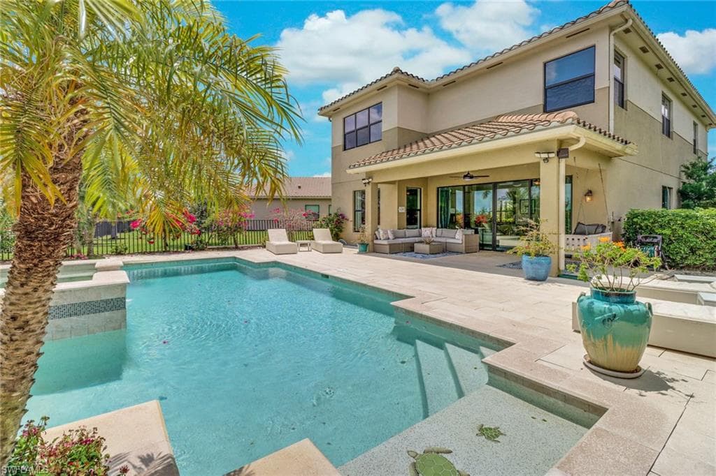 3295 Tahoe CT NAPLES, FL 34119