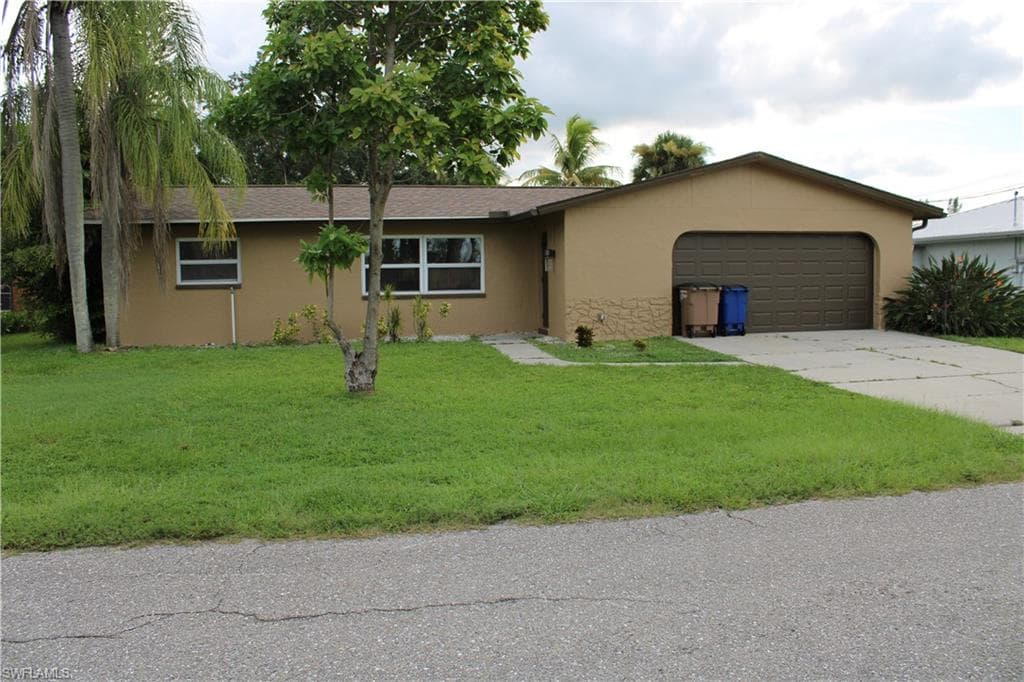 2231 Santiago AVE FORT MYERS, FL 33905