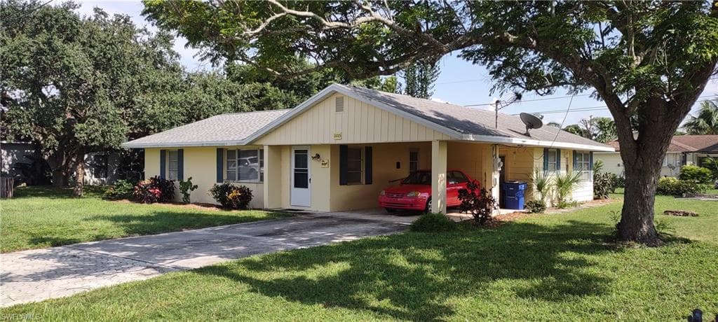11015 Smokey DR BONITA SPRINGS, FL 34135