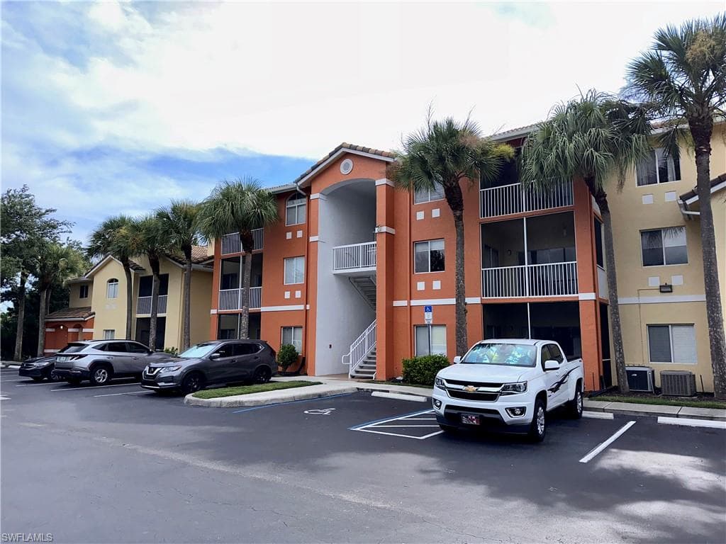 6490 Aragon WAY 206 FORT MYERS, FL 33966