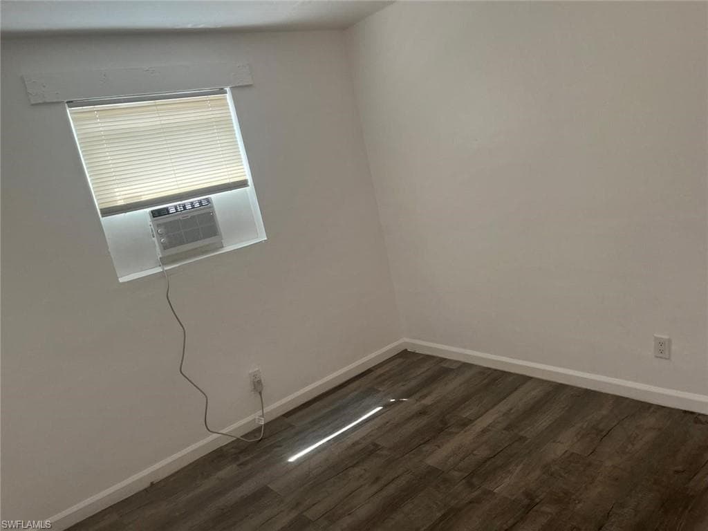 3033 2nd ST 2 FORT MYERS, FL 33916