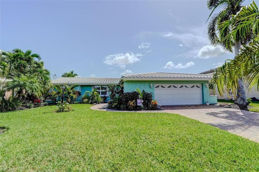 11 Palmview BLVD FORT MYERS BEACH, FL 33931