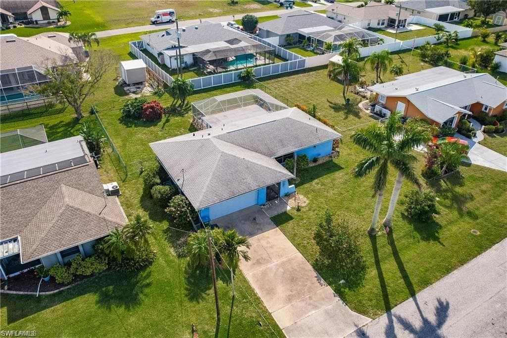 120 SE 39th ST CAPE CORAL, FL 33904