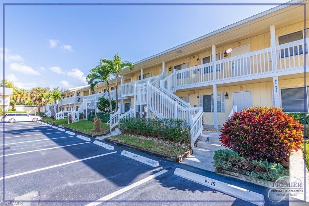 4635 Bayshore DR P15 NAPLES, FL 34112
