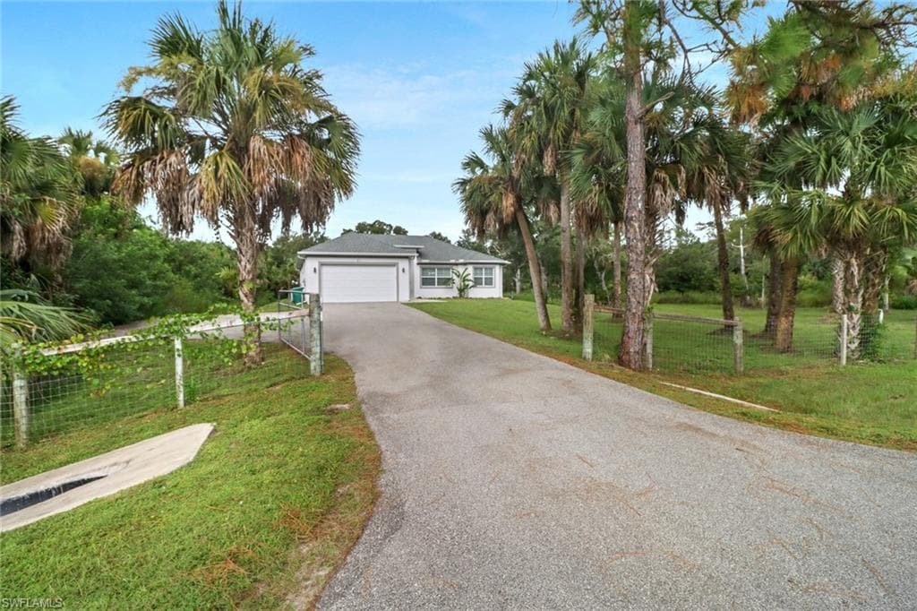 831 20th ST NE NAPLES, FL 34120
