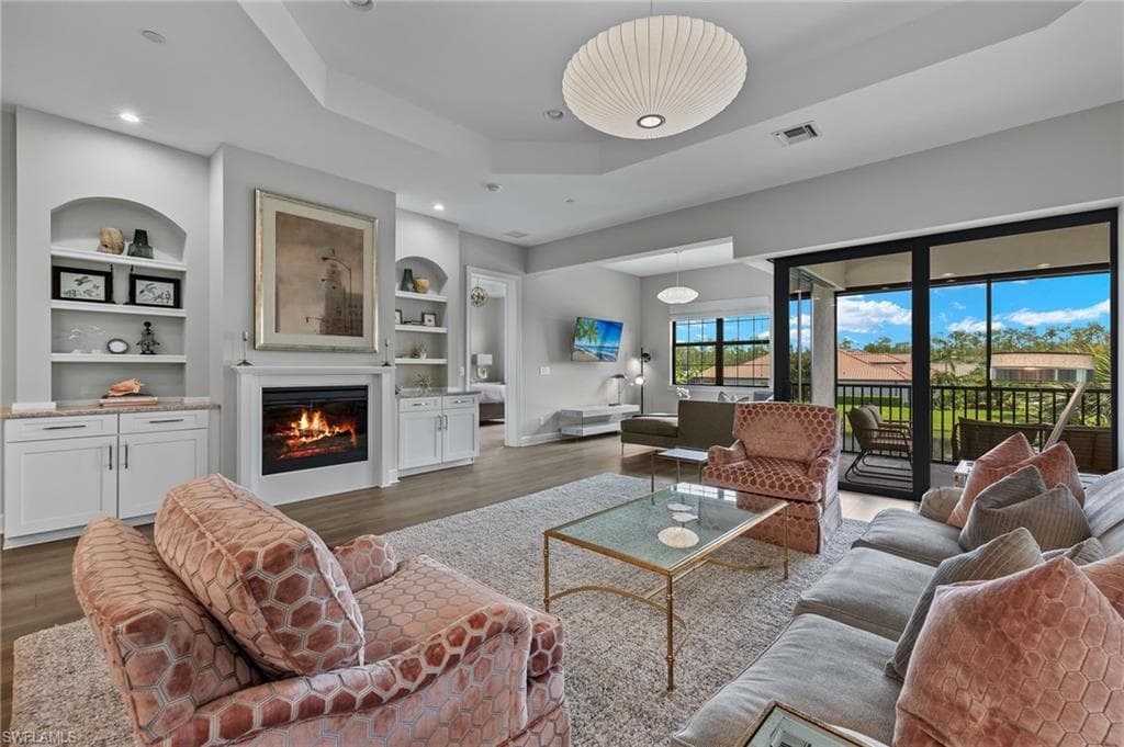 9645 MONTELANICO LOOP 204 NAPLES, FL 34119