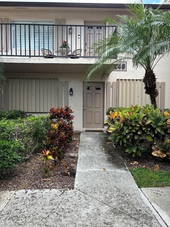 149 Palm DR 17 NAPLES, FL 34112