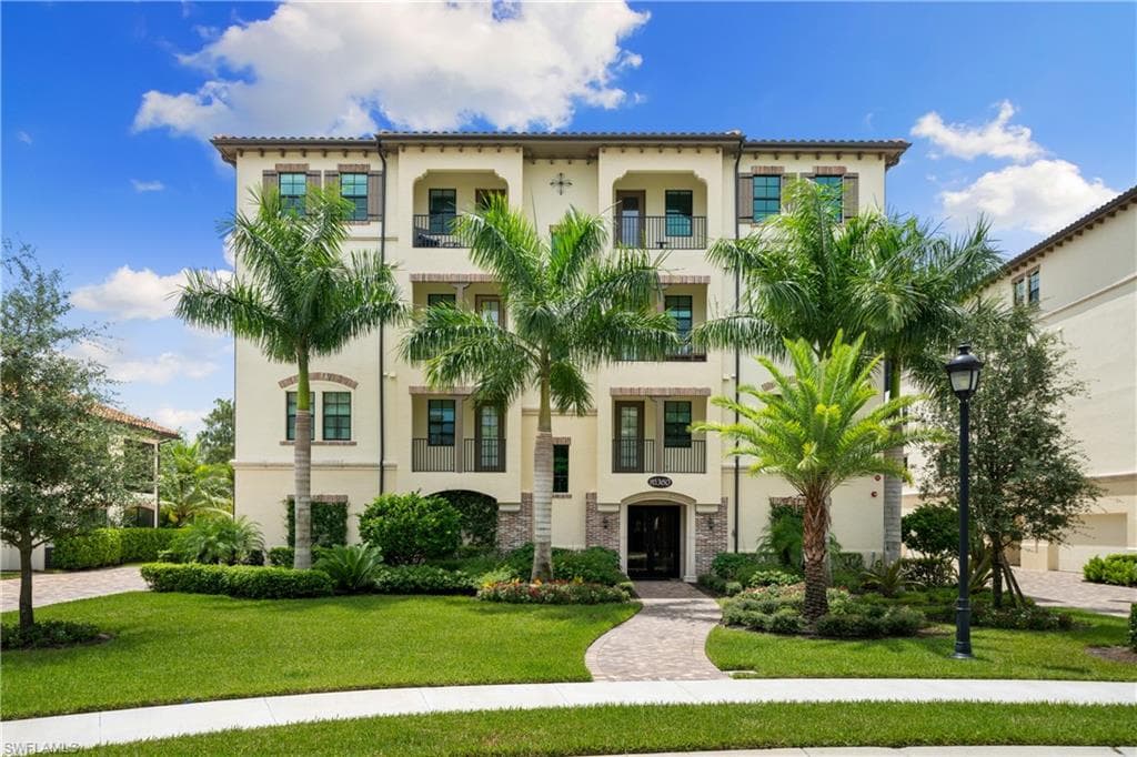 16360 Viansa WAY 8-302 NAPLES, FL 34110