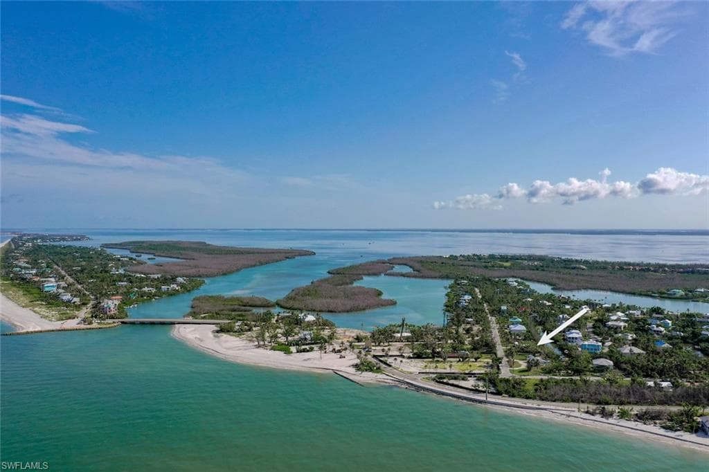 2490 Coconut DR SANIBEL, FL 33957