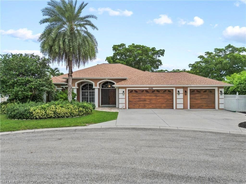 11191 Palmetto Ridge DR NAPLES, FL 34110