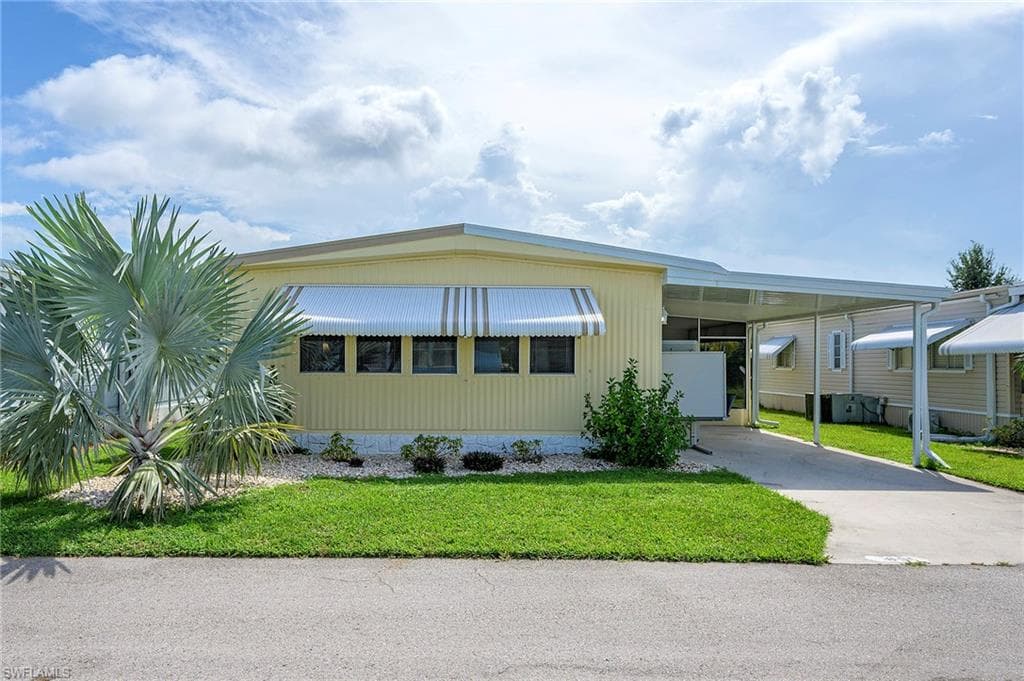 89 Poinsettia DR FORT MYERS, FL 33905