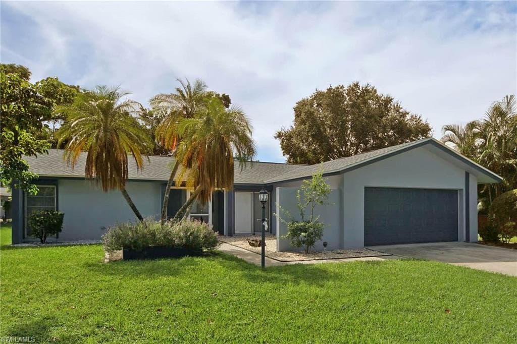 5667 Eichen CIR E FORT MYERS, FL 33919