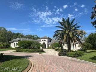 6641 Edgecumbe DR NAPLES, FL 34119