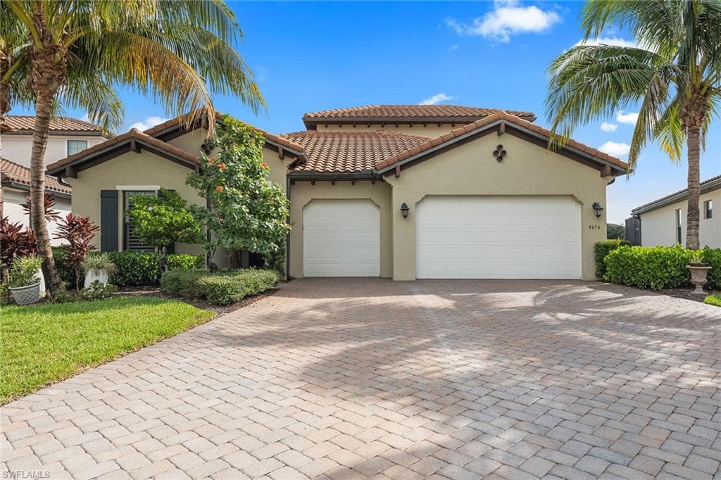 4656 Abaca CIR NAPLES, FL 34119