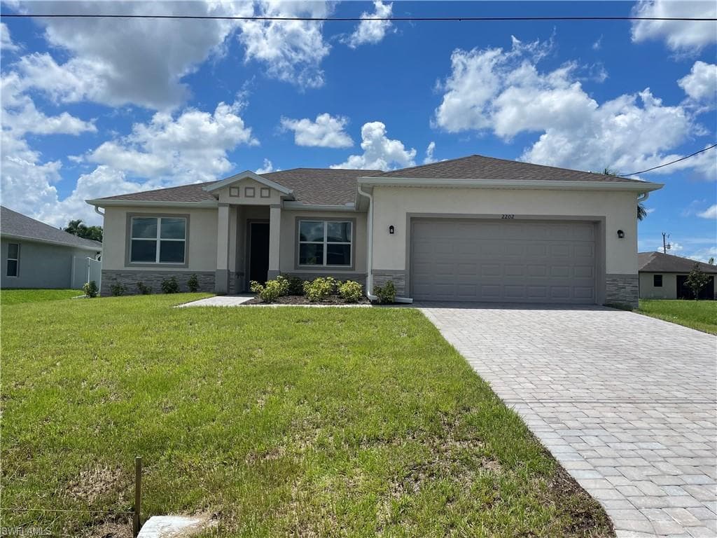 2202 SW 14th TER CAPE CORAL, FL 33991