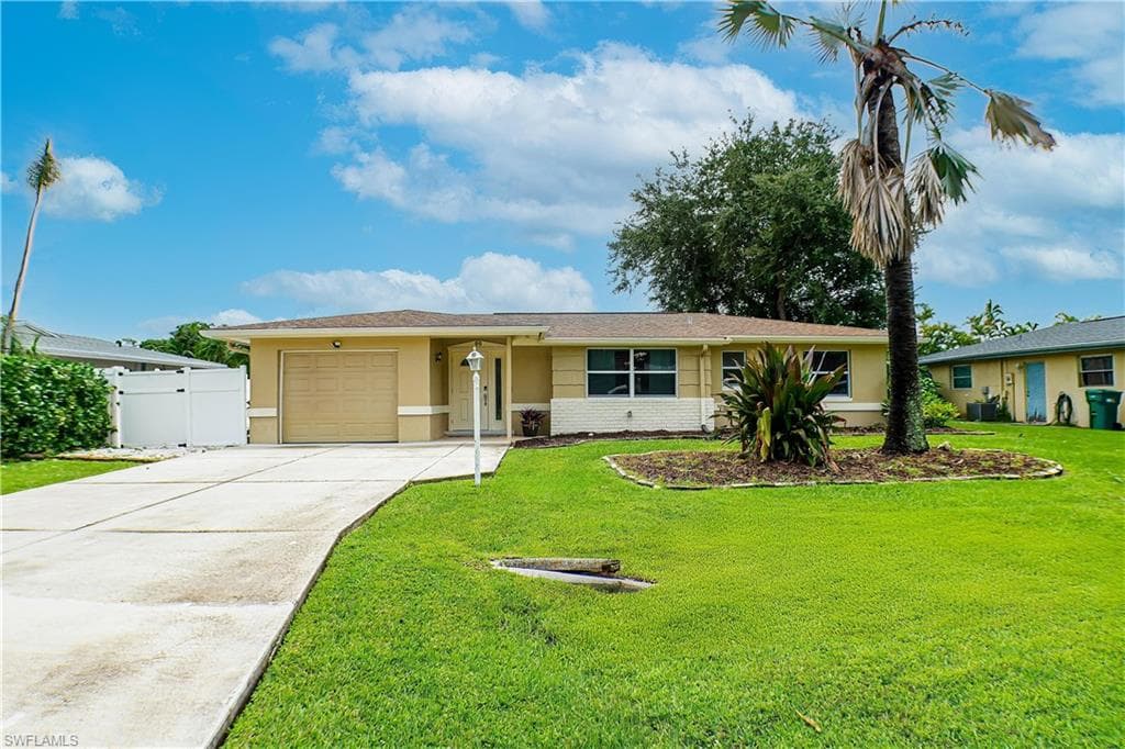 1636 N flossmoor RD FORT MYERS, FL 33919