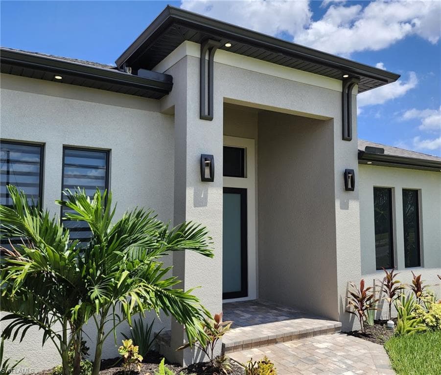 4305 NW 27th LN CAPE CORAL, FL 33993