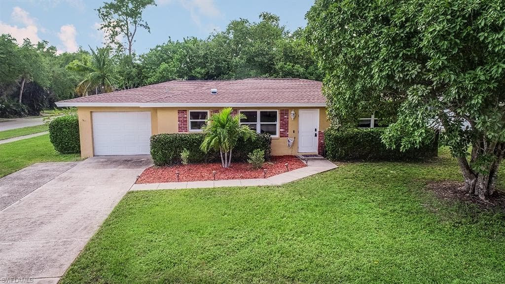 3958 La Palma ST FORT MYERS, FL 33901