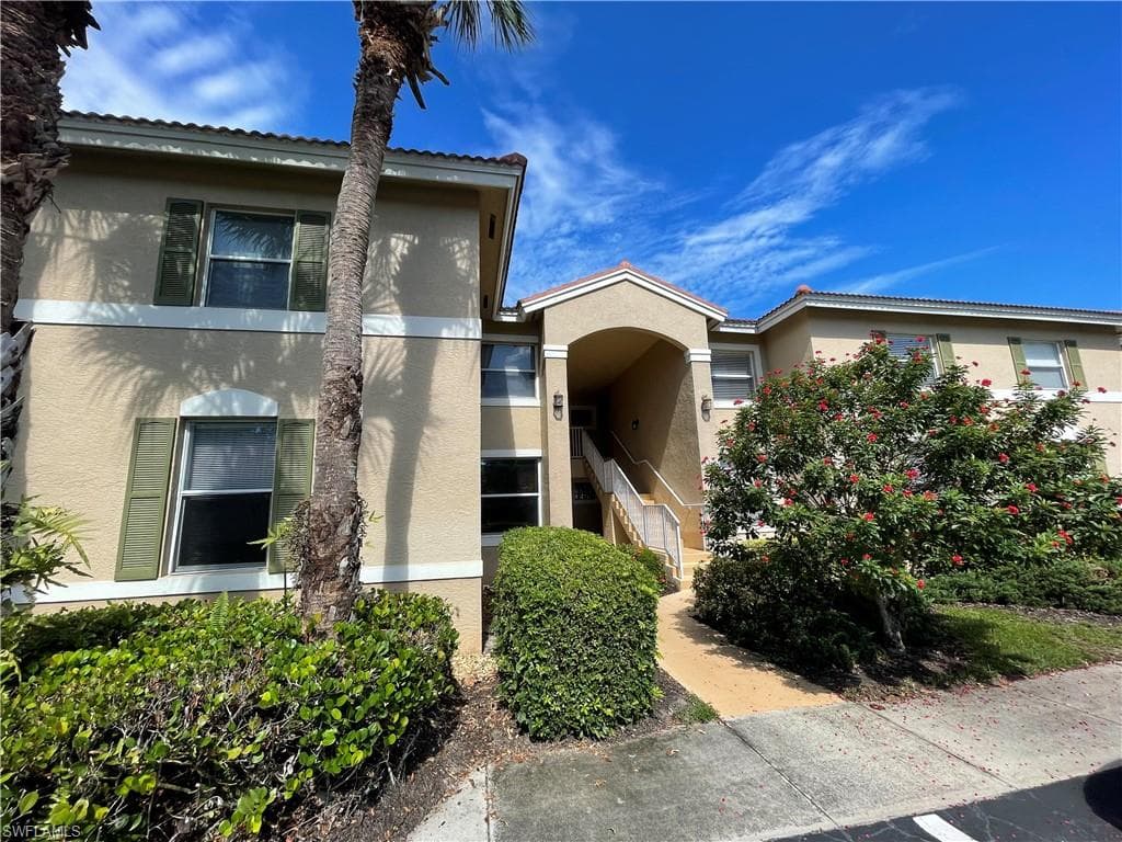 6368 Huntington Lakes CIR 102 NAPLES, FL 34119
