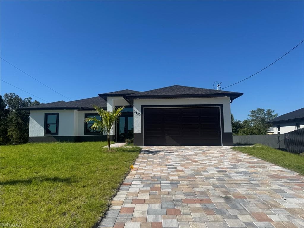2820 8th ST W LEHIGH ACRES, FL 33971