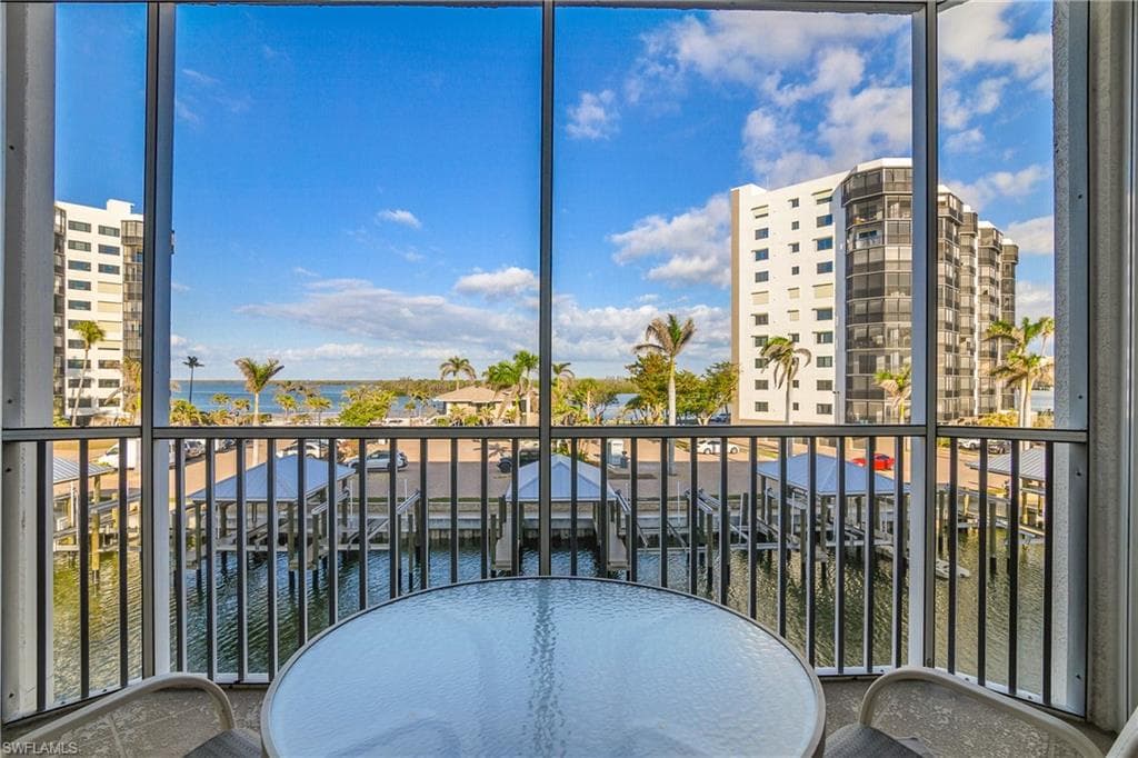 4321 Bay Beach LN 622 FORT MYERS BEACH, FL 33931