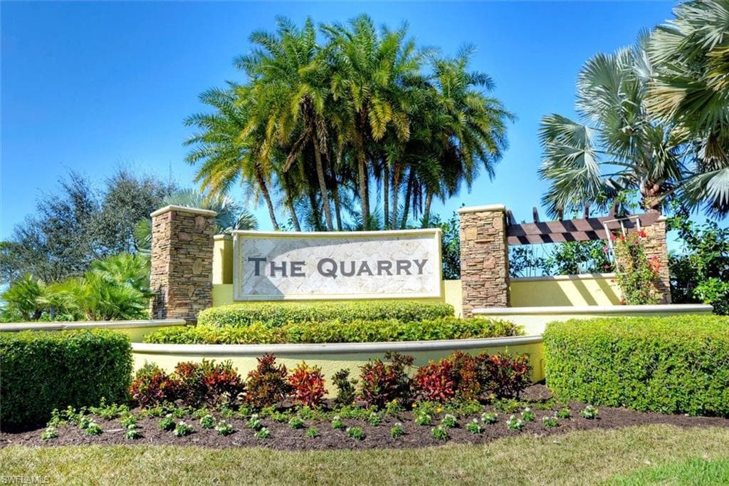 9784 Nickel Ridge CIR NAPLES, FL 34120