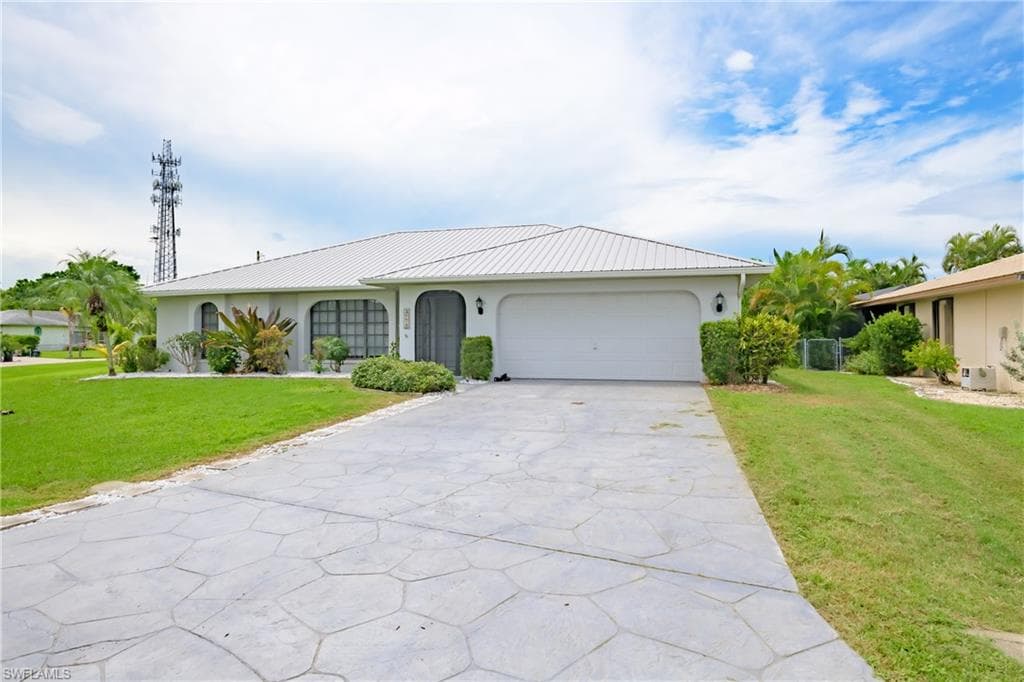 3774 SE 6th AVE CAPE CORAL, FL 33904