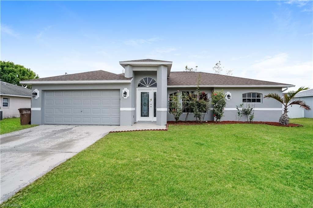 912 30th TER CAPE CORAL, FL 33914