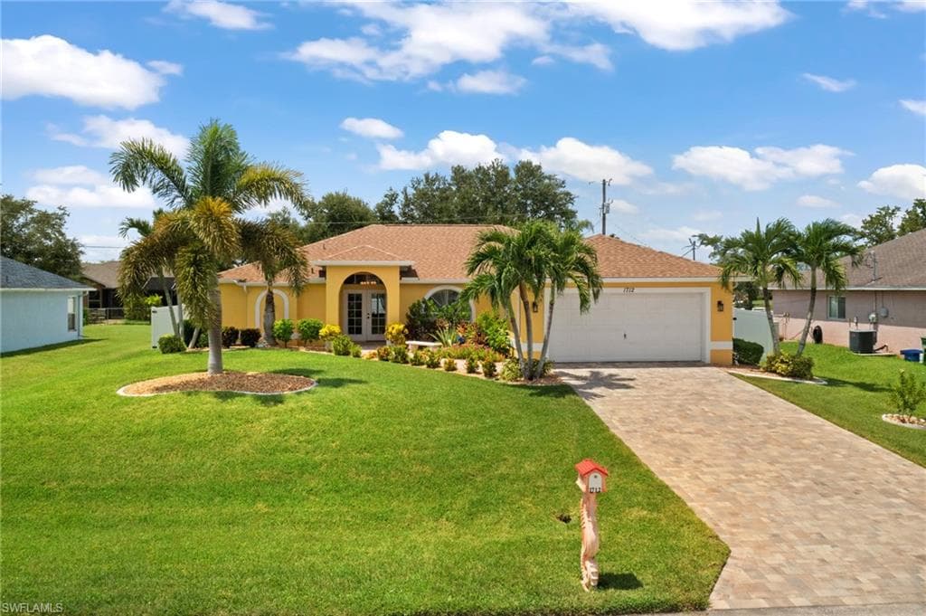 1712 NE 4th PL CAPE CORAL, FL 33909