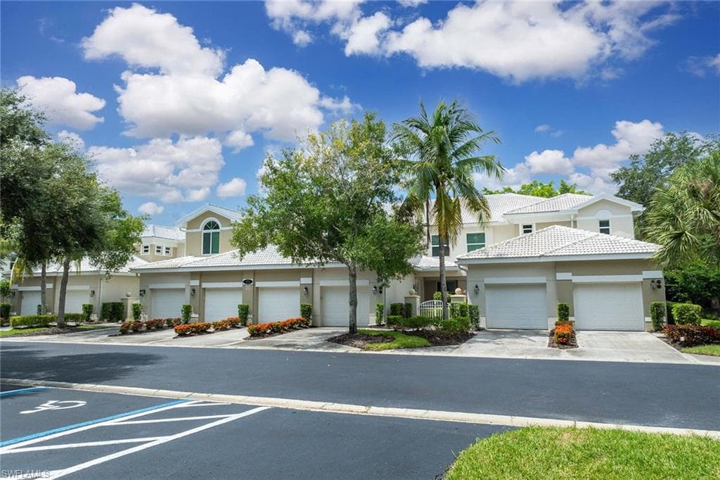 4705 Hawks Nest WAY F104 NAPLES, FL 34114