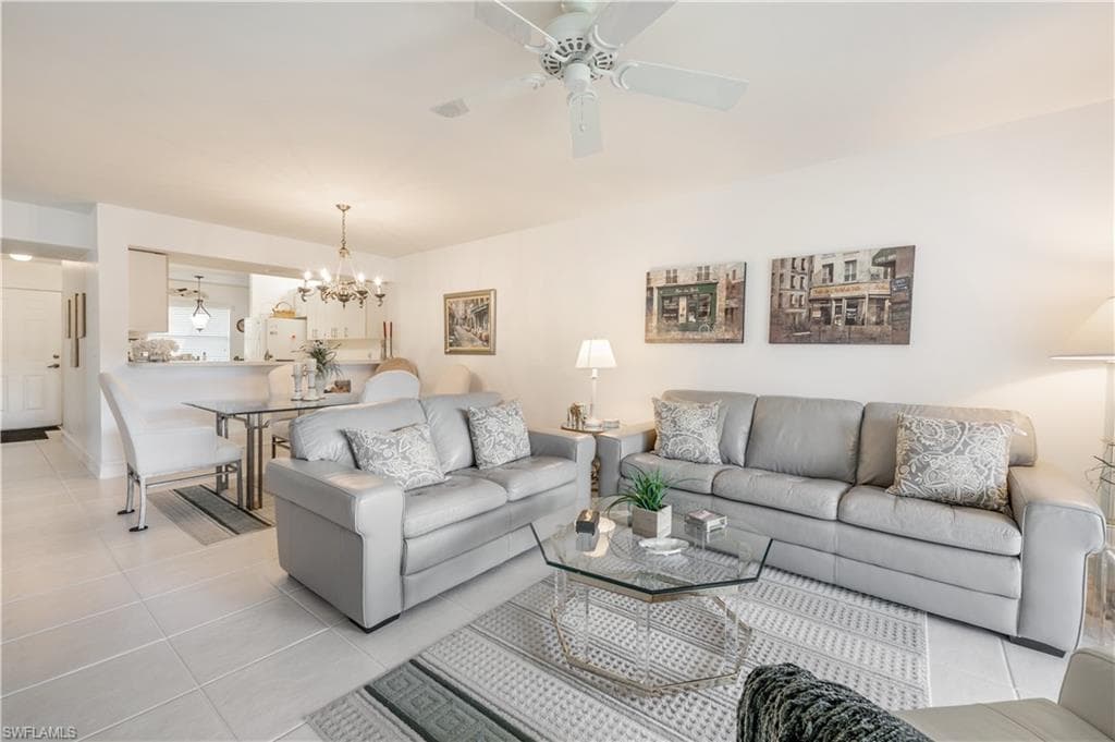 321 Robin Hood CIR 104 NAPLES, FL 34104