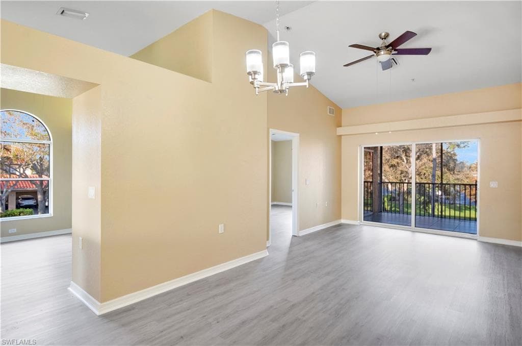 26651 Rosewood Pointe CIR 201 BONITA SPRINGS, FL 34135