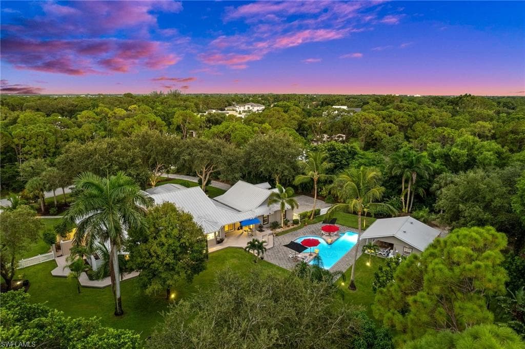 153 West ST NAPLES, FL 34108