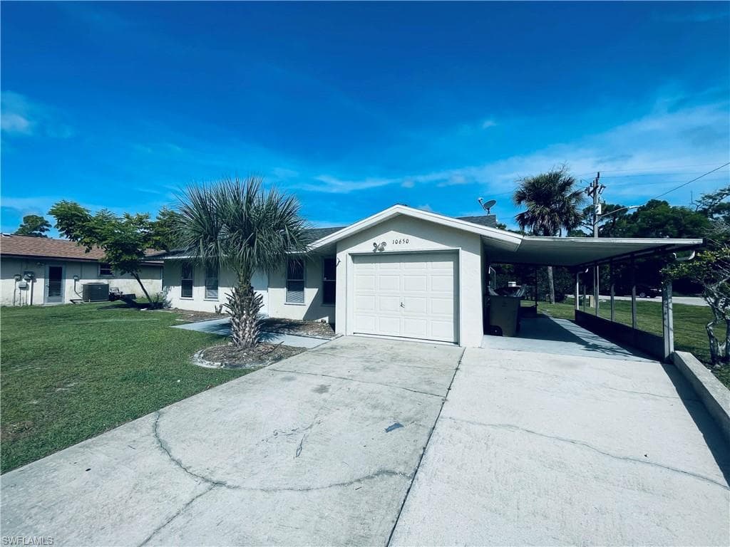 10650 Jacatree CT LEHIGH ACRES, FL 33936