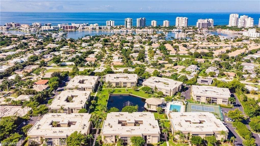 788 Park Shore DR H15 NAPLES, FL 34103