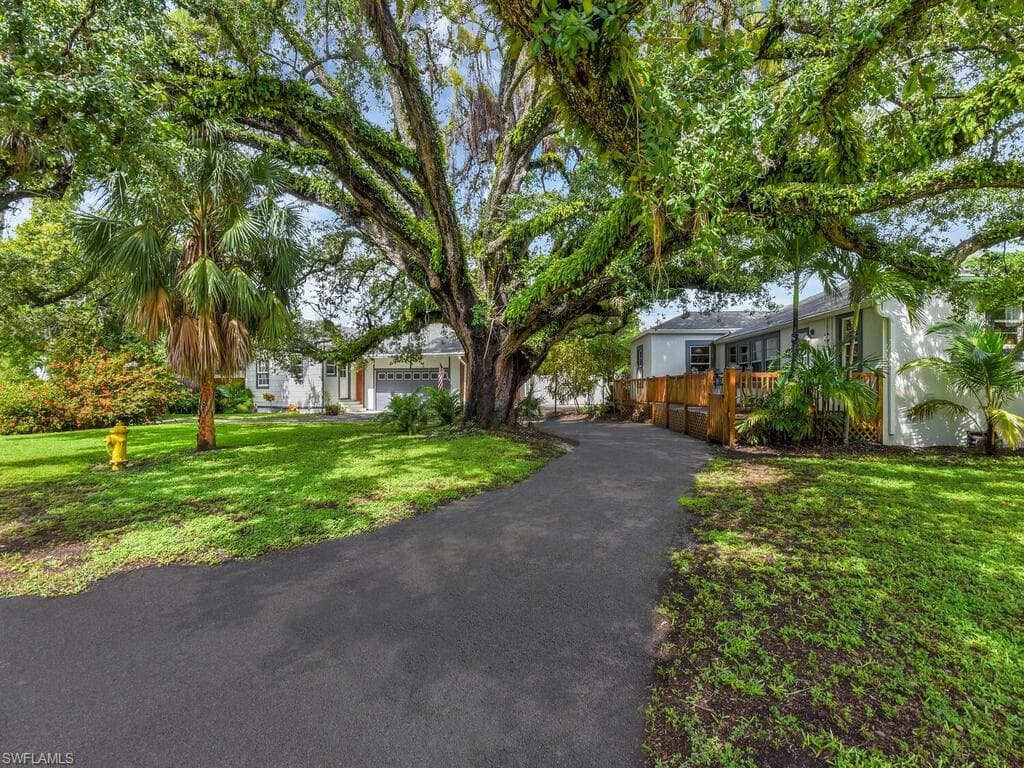 1665 Marlyn RD FORT MYERS, FL 33901