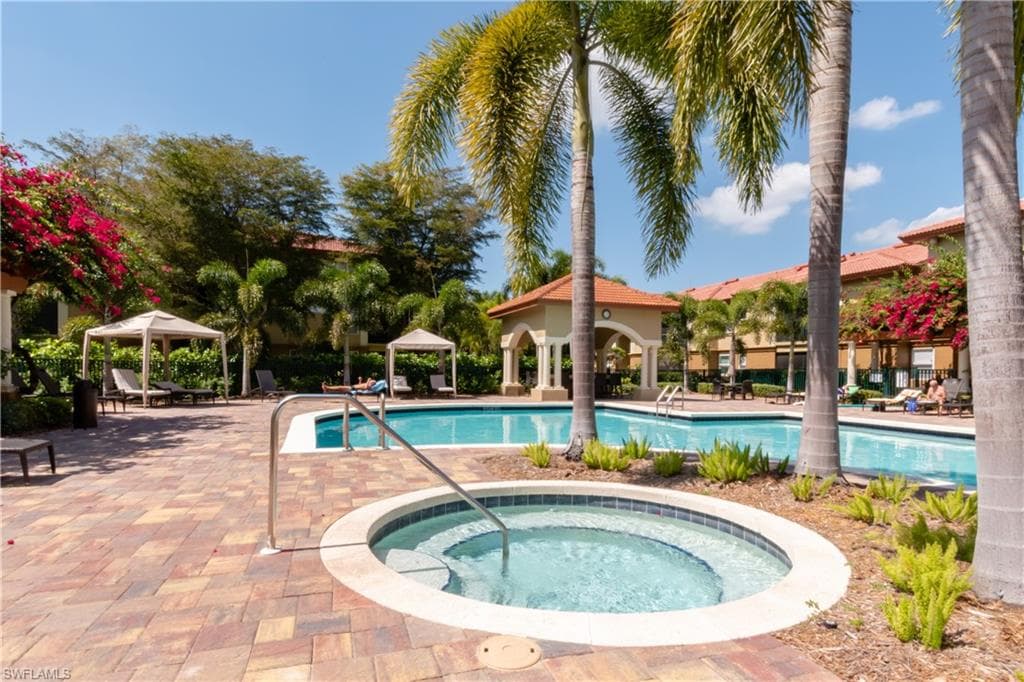 8960 Colonnades CT E 927 BONITA SPRINGS, FL 34135