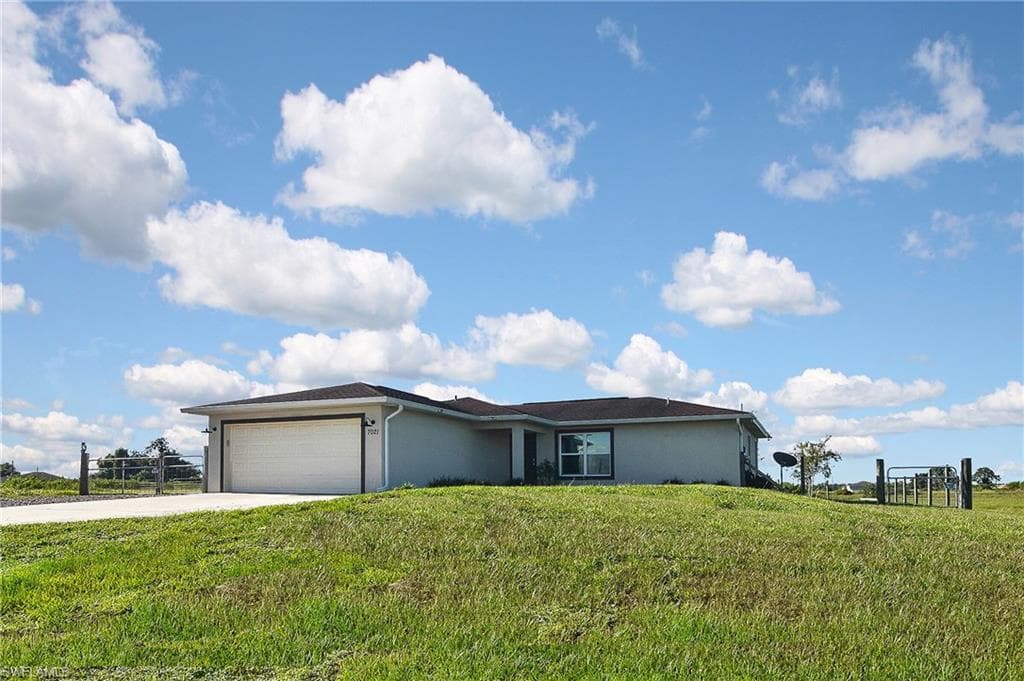 7021 Ramrod CIR LABELLE, FL 33935
