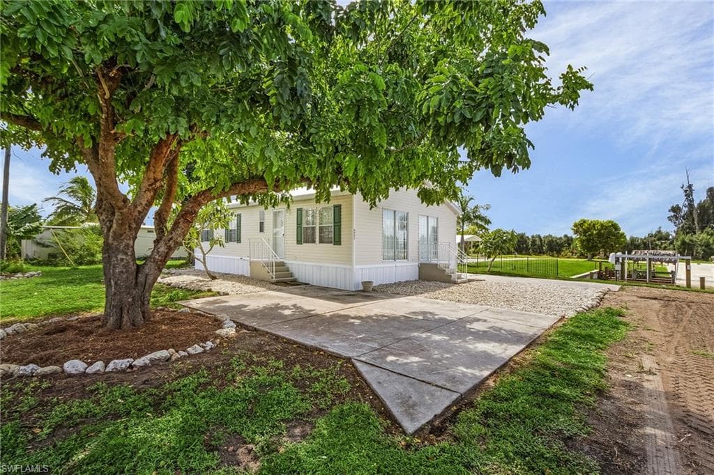 4921 Sandpiper DR ST. JAMES CITY, FL 33956