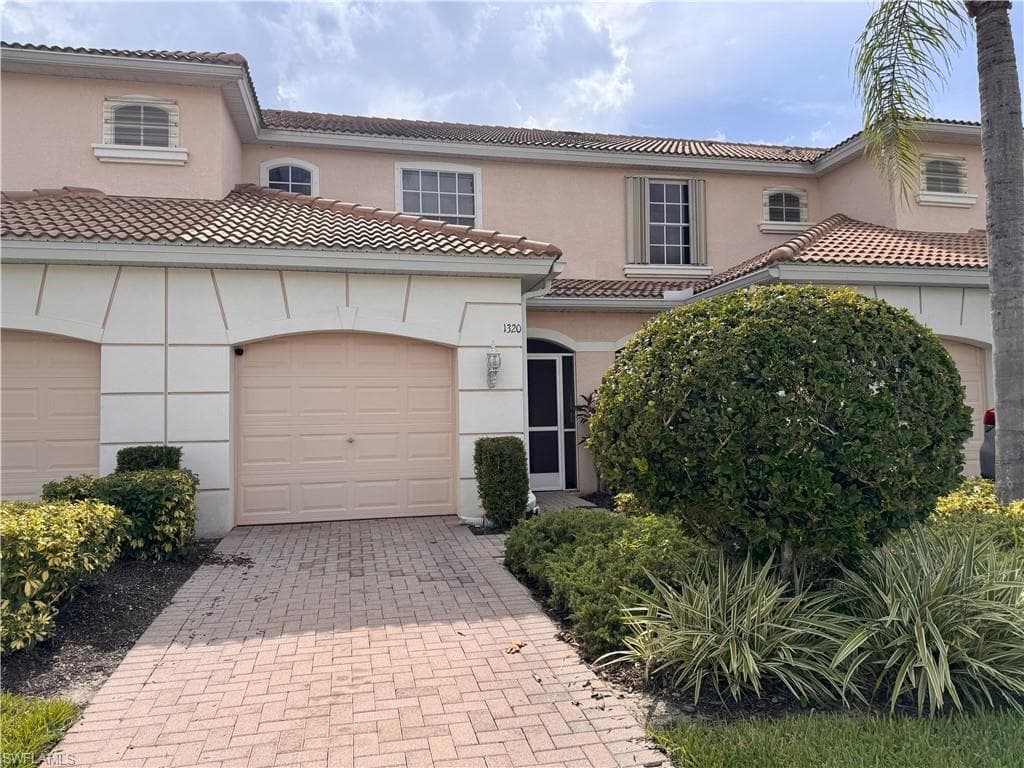 1320 Weeping Willow CT CAPE CORAL, FL 33909