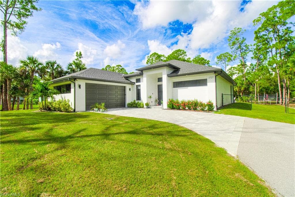 2727 Desoto BLVD S NAPLES, FL 34117